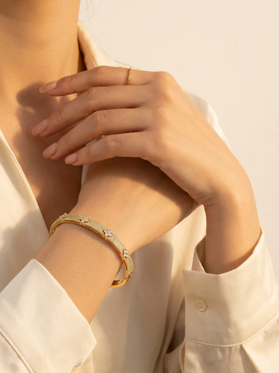 Estelle Star Bangle