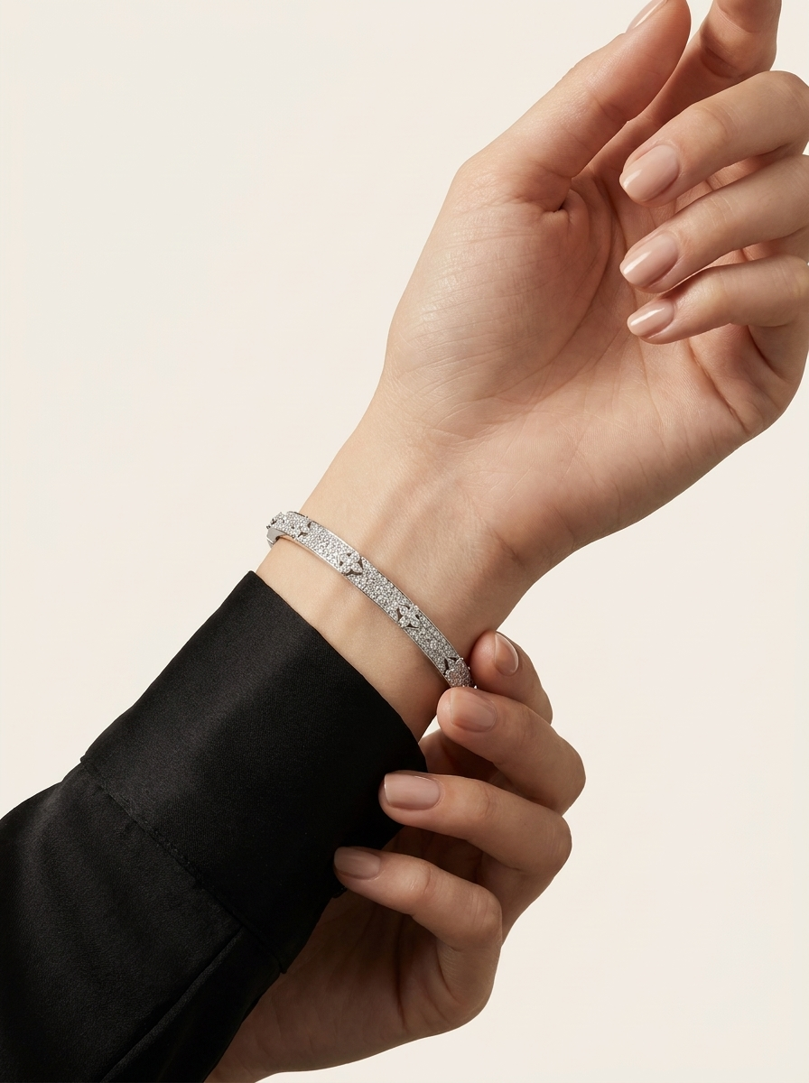 Estelle Star Bangle