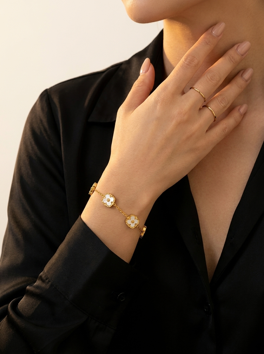 Clara Clover Bracelet