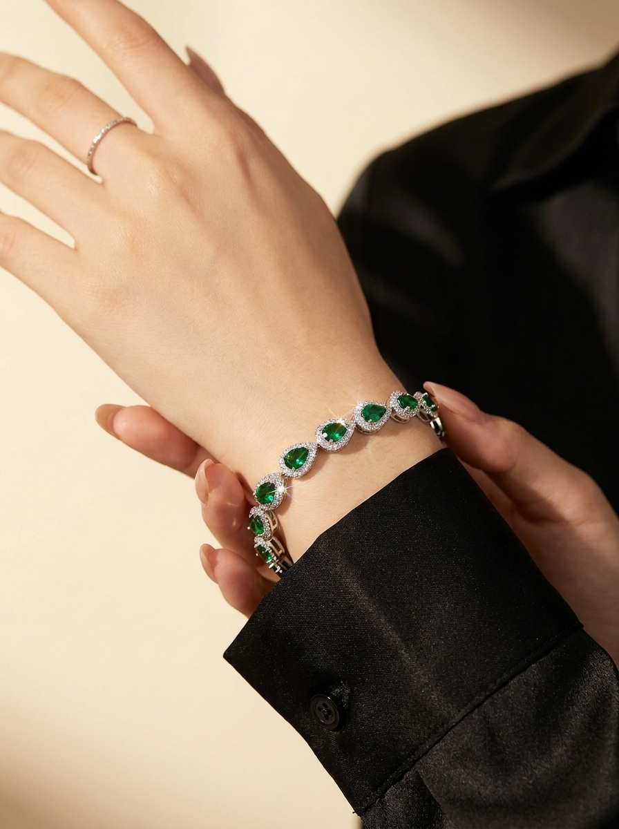 Séraphine Teardrop Bracelet